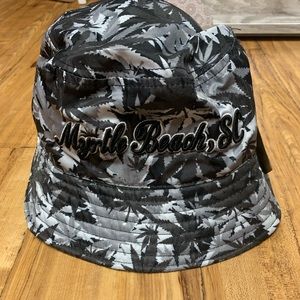 Bucket hat